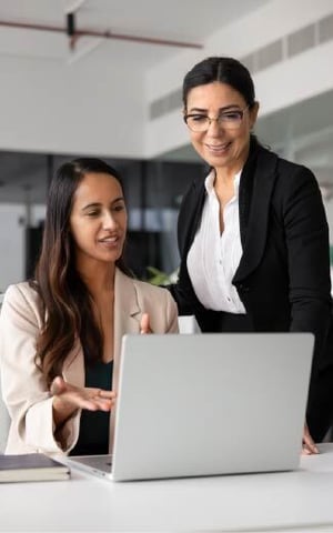 CR-0547 German Software Mnf case study 2026 web imgs_Webpage side img  325x631