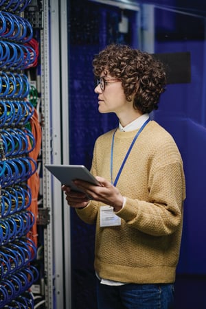 technician-AdobeStock_519099006